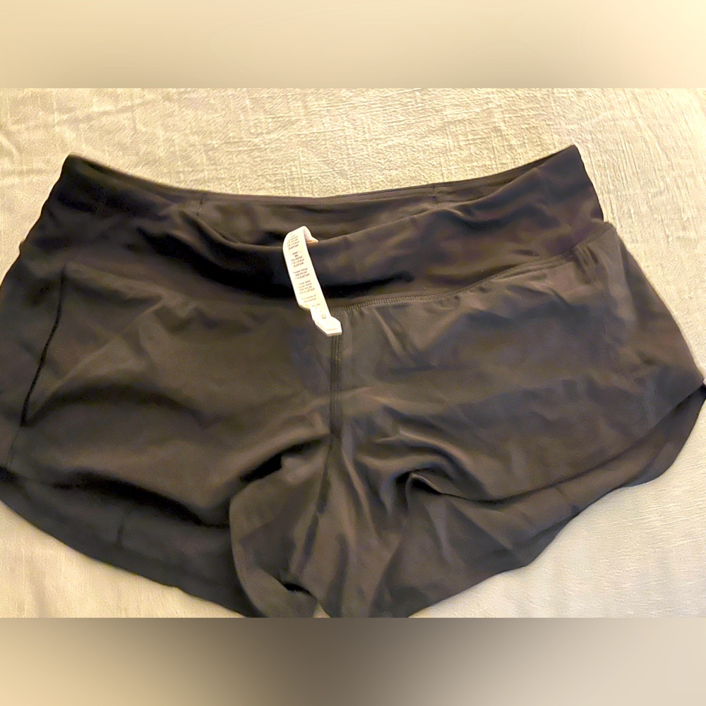 Lululemon workout short